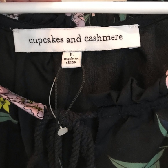 Cupcakes and Cashmere Dress - Picture 3 of 4